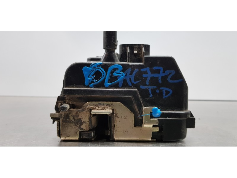 Recambio de cerradura puerta trasera derecha para renault laguna ii (bg0) authentique referencia OEM IAM 8200000658   Recambio de cerradura puerta trasera derecha para renault laguna ii (bg0) authentique referencia OEM IAM 8200000658