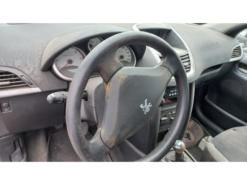 peugeot 207 del año 2007