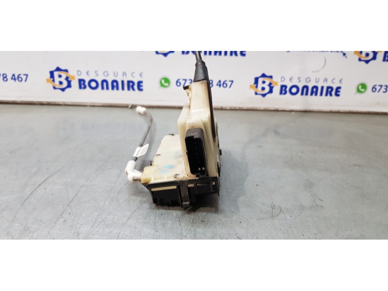 Recambio de cerradura puerta delantera derecha para citroen c4 lim. white attraction referencia OEM IAM 9685351480  