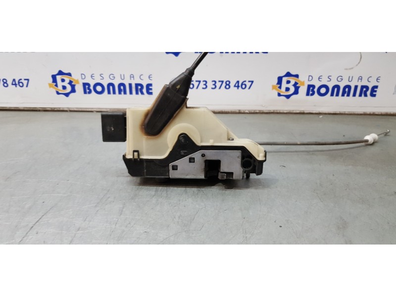 Recambio de cerradura puerta delantera derecha para citroen c4 lim. white attraction referencia OEM IAM 9685351480  