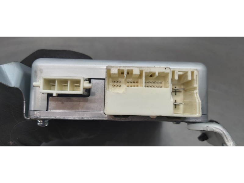 Recambio de modulo electronico para toyota avensis touring sports executive referencia OEM IAM 8965005180 2107001272 