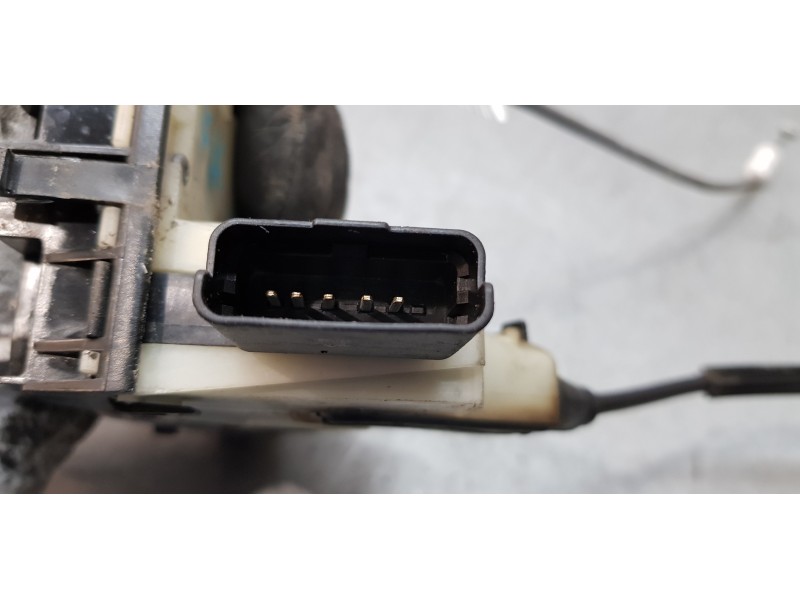 Recambio de cerradura puerta delantera derecha para citroen c4 lim. white attraction referencia OEM IAM 9685351480  