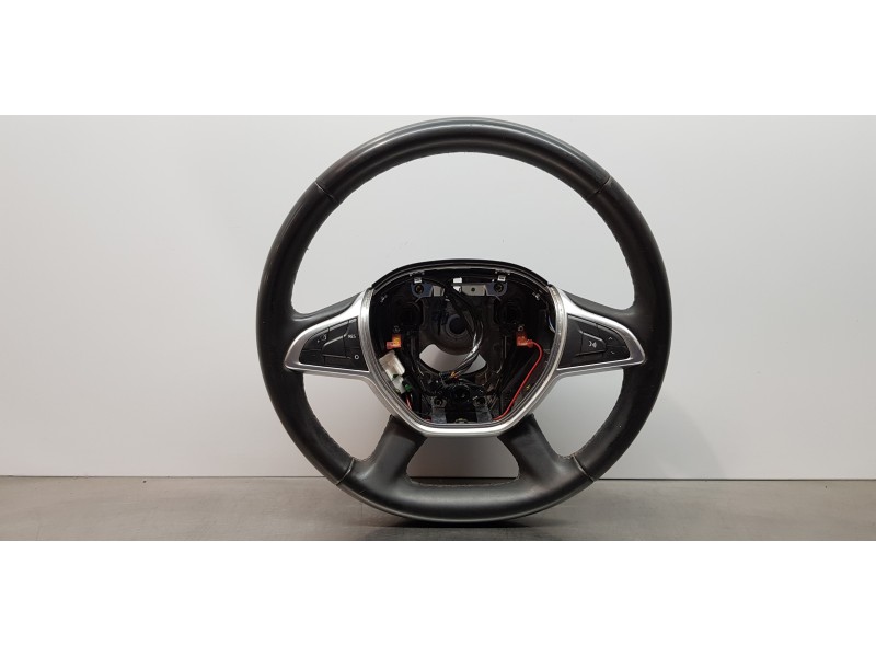 Recambio de volante para dacia duster ii comfort 4wd referencia OEM IAM 484007487R  