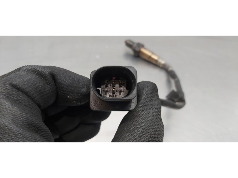 Recambio de sonda lambda para toyota avensis touring sports executive referencia OEM IAM 0281004079  