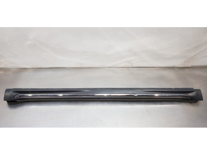 Recambio de faldon lateral para mitsubishi outlander (cw0) motion 4wd referencia OEM IAM 6512A258  