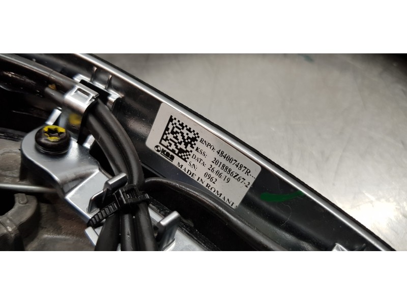 Recambio de volante para dacia duster ii comfort 4wd referencia OEM IAM 484007487R  