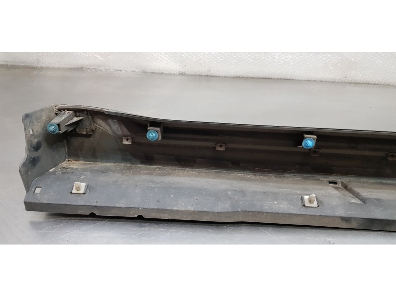 Recambio de faldon lateral para mitsubishi outlander (cw0) motion 4wd referencia OEM IAM 6512A258  