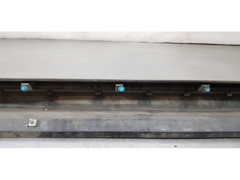 Recambio de faldon lateral para mitsubishi outlander (cw0) motion 4wd referencia OEM IAM 6512A258  