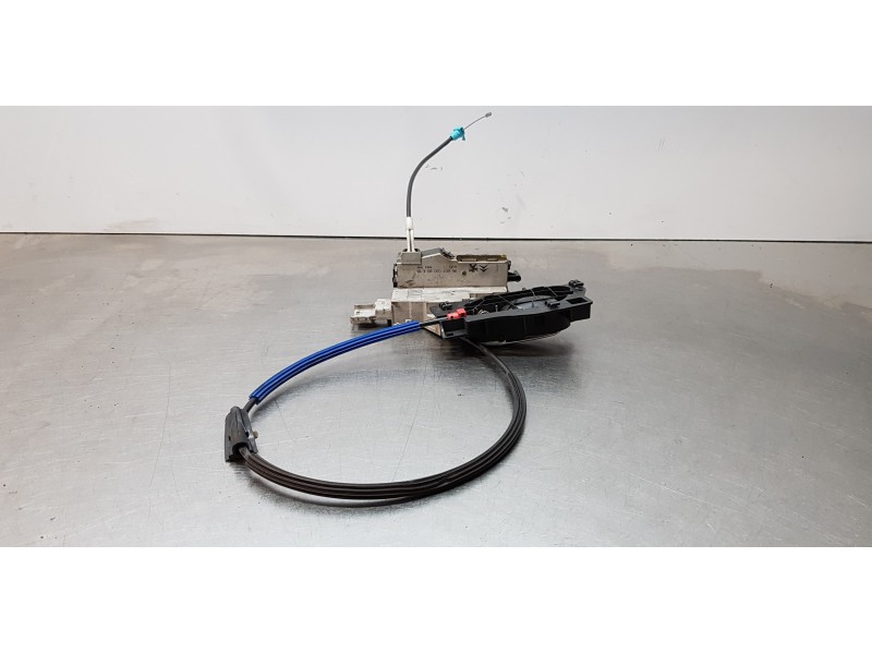 Recambio de cerradura puerta delantera derecha para peugeot 407 coupe pack referencia OEM IAM 9660702080  