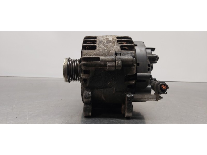 Recambio de alternador para volkswagen golf vi (5k1) sport referencia OEM IAM 03C903025D TG14C027  Recambio de alternador para volkswagen golf vi (5k1) sport referencia OEM IAM 03C903025D TG14C027