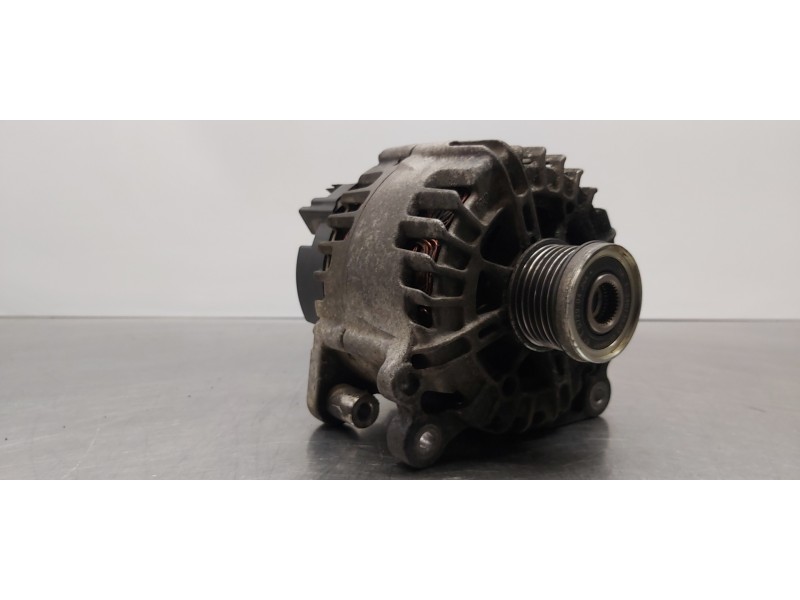 Recambio de alternador para volkswagen golf vi (5k1) sport referencia OEM IAM 03C903025D TG14C027  Recambio de alternador para volkswagen golf vi (5k1) sport referencia OEM IAM 03C903025D TG14C027