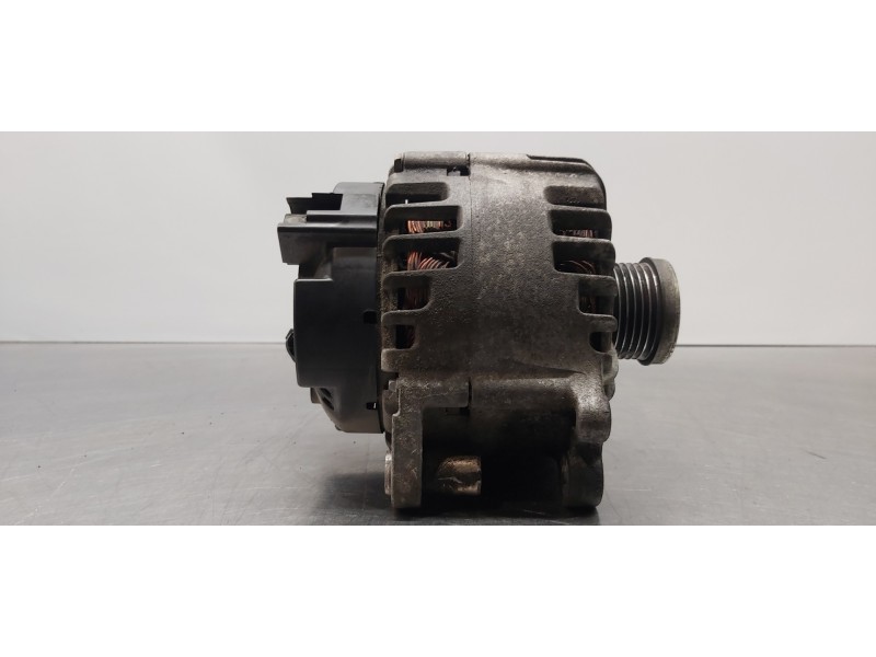 Recambio de alternador para volkswagen golf vi (5k1) sport referencia OEM IAM 03C903025D TG14C027  Recambio de alternador para volkswagen golf vi (5k1) sport referencia OEM IAM 03C903025D TG14C027