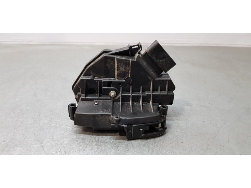 Recambio de cerradura puerta delantera derecha para ford kuga (cbs) trend referencia OEM IAM BM5AA21812BH   Recambio de cerradura puerta delantera derecha para ford kuga (cbs) trend referencia OEM IAM BM5AA21812BH