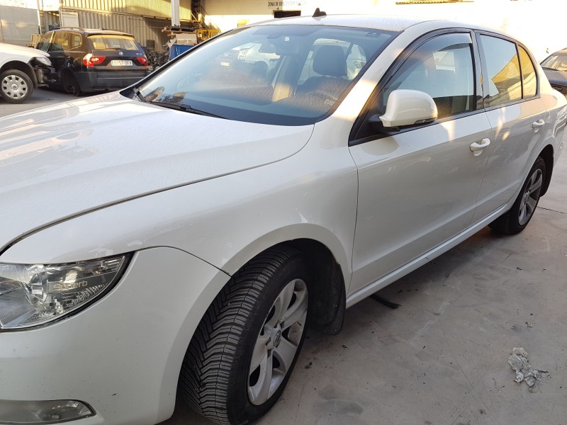 skoda suberb (3t4) del año 2013