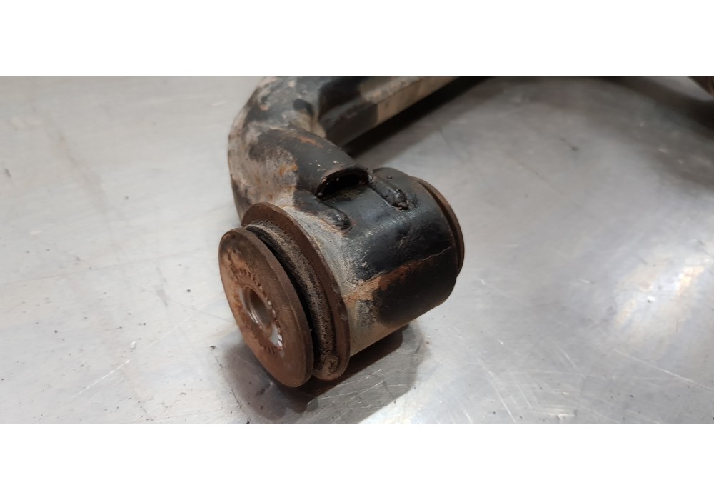 Recambio de brazo suspension inferior delantero izquierdo para toyota hilux (kun) extra cab 4x4 referencia OEM IAM 480690K040  