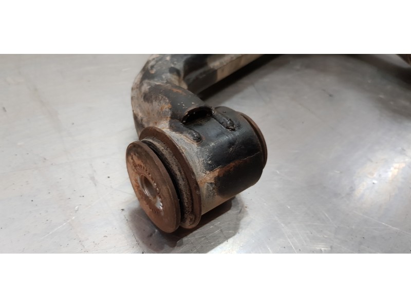 Recambio de brazo suspension inferior delantero izquierdo para toyota hilux (kun) extra cab 4x4 referencia OEM IAM 480690K040  