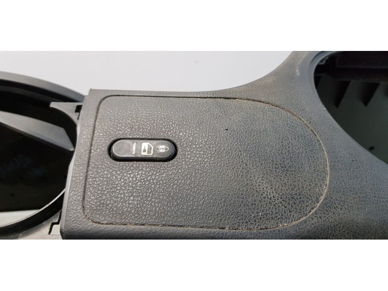 Recambio de apoyabrazos central para nissan qashqai (j10) visia referencia OEM IAM 96910JD000   Recambio de apoyabrazos central para nissan qashqai (j10) visia referencia OEM IAM 96910JD000