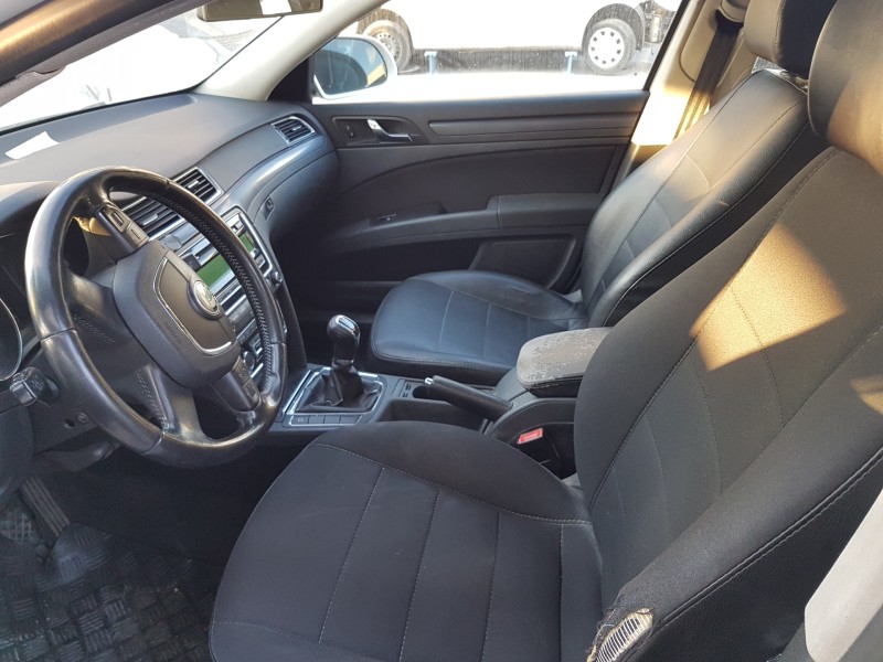 skoda suberb (3t4) del año 2013