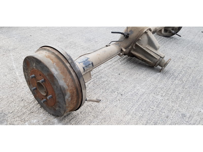 Recambio de puente trasero para nissan serena (c23m) 2.3 invitation d referencia OEM IAM 383009C086 430108C802  Recambio de puente trasero para nissan serena (c23m) 2.3 invitation d referencia OEM IAM 383009C086 430108C802