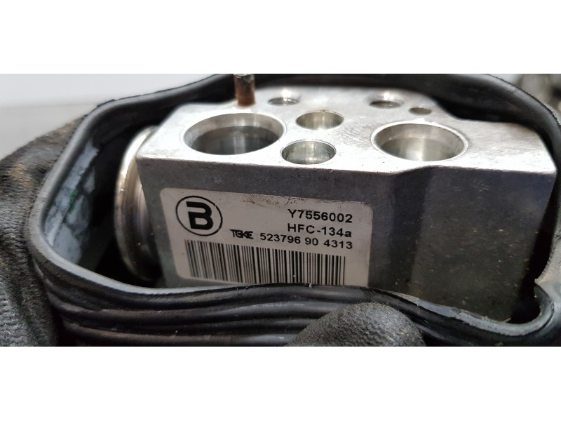 Recambio de evaporador aire acondicionado para audi a4 ber. (b8) basis referencia OEM IAM 8K1820024A  