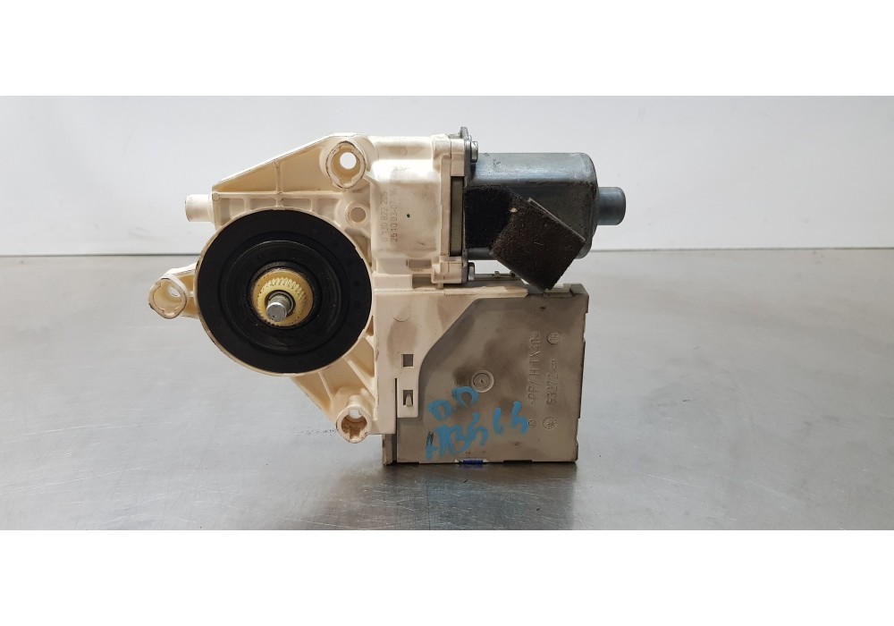 Recambio de motor elevalunas delantero derecho para audi a3 (8p) 1.9 tdi ambition referencia OEM IAM 8P0959802A  