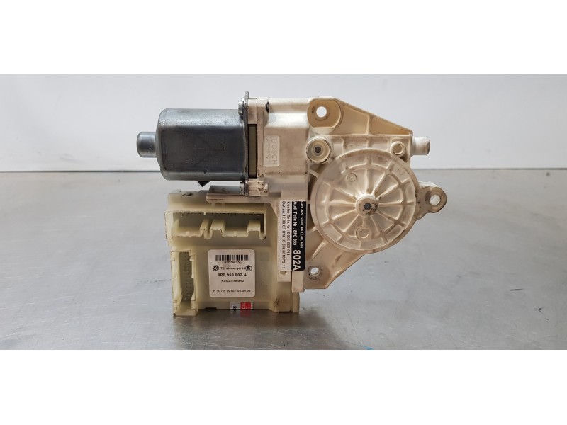 Recambio de motor elevalunas delantero derecho para audi a3 (8p) 1.9 tdi ambition referencia OEM IAM 8P0959802A   Recambio de motor elevalunas delantero derecho para audi a3 (8p) 1.9 tdi ambition referencia OEM IAM 8P0959802A