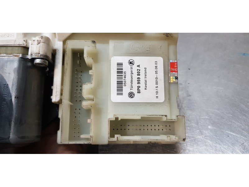 Recambio de motor elevalunas delantero derecho para audi a3 (8p) 1.9 tdi ambition referencia OEM IAM 8P0959802A   Recambio de motor elevalunas delantero derecho para audi a3 (8p) 1.9 tdi ambition referencia OEM IAM 8P0959802A