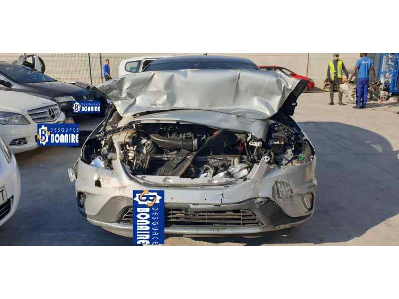 volvo v40 del año 2012