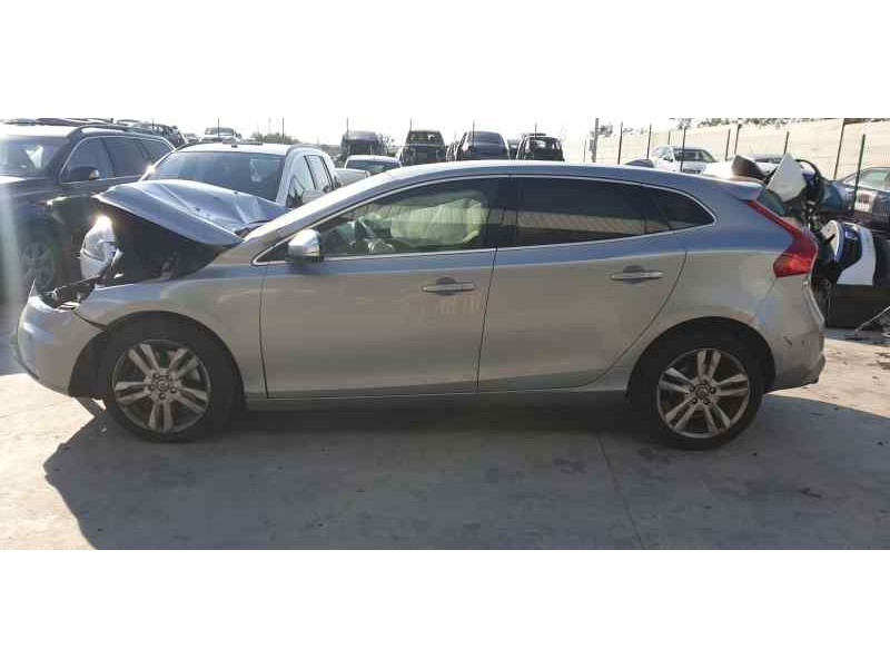 volvo v40 del año 2012