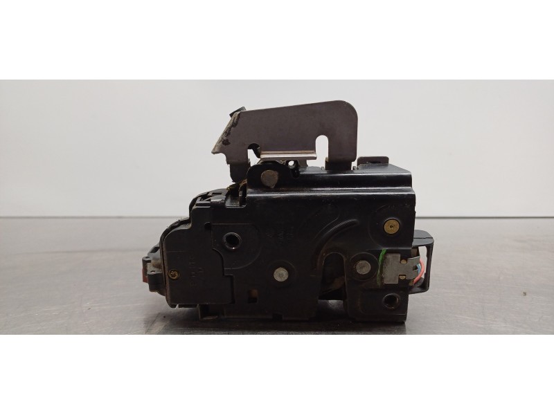 Recambio de cerradura puerta delantera derecha para audi a3 (8p) 2.0 tdi ambiente referencia OEM IAM 4E1837016   Recambio de cerradura puerta delantera derecha para audi a3 (8p) 2.0 tdi ambiente referencia OEM IAM 4E1837016