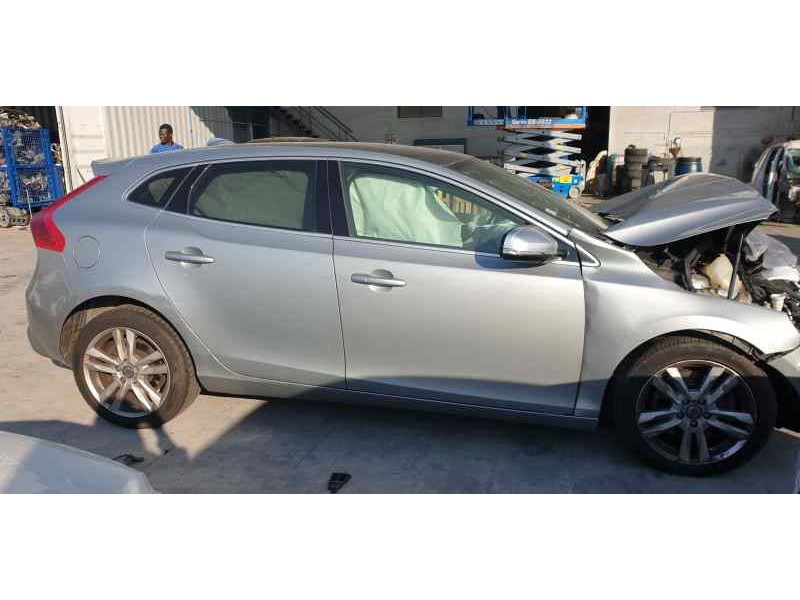 volvo v40 del año 2012