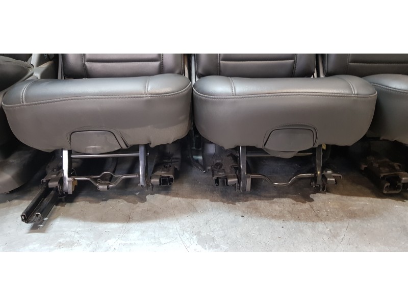 Recambio de juego asientos completo para citroen c4 grand picasso feel referencia OEM IAM   