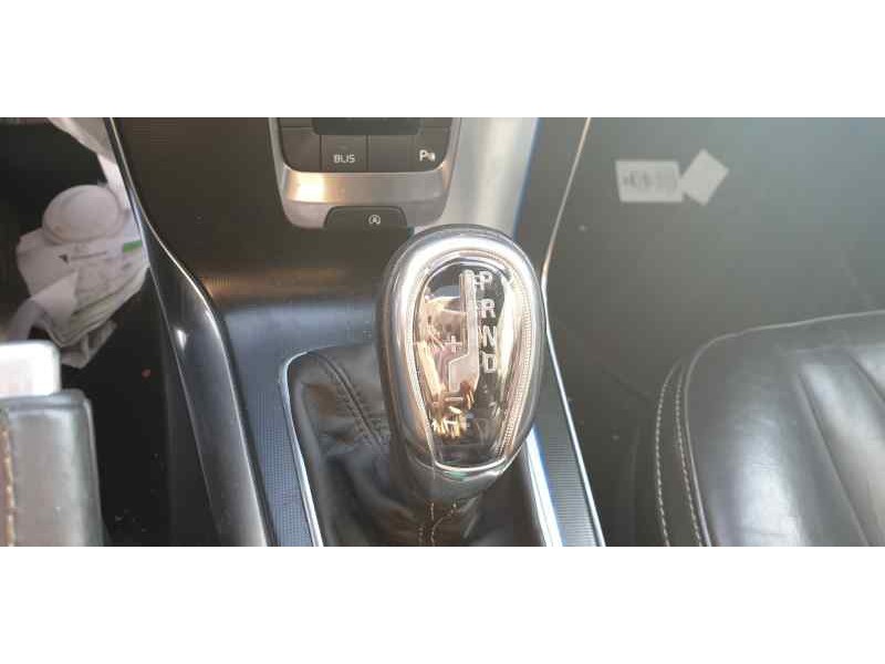 volvo v40 del año 2012