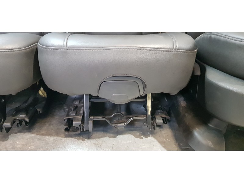 Recambio de juego asientos completo para citroen c4 grand picasso feel referencia OEM IAM   