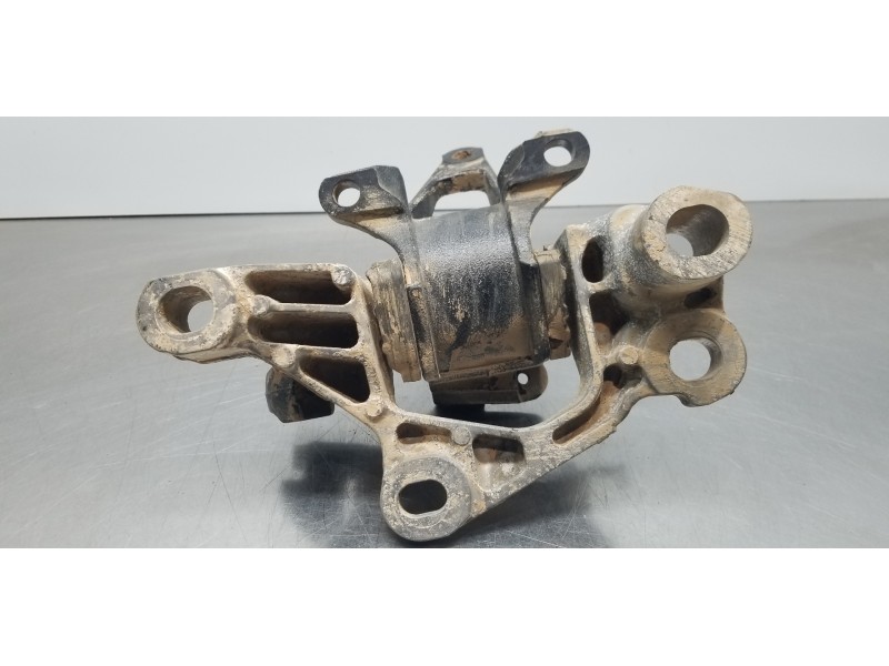 Recambio de soporte motor izquierdo para mazda cx-5 skyactiv referencia OEM IAM KD6239070B  