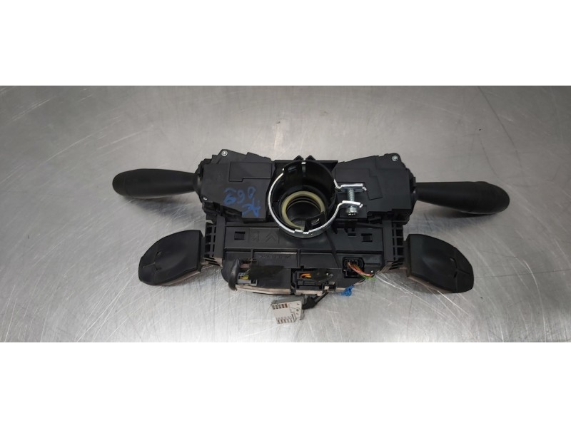 Recambio de mando multifuncion para peugeot 5008 premium referencia OEM IAM 96773911XT   Recambio de mando multifuncion para peugeot 5008 premium referencia OEM IAM 96773911XT