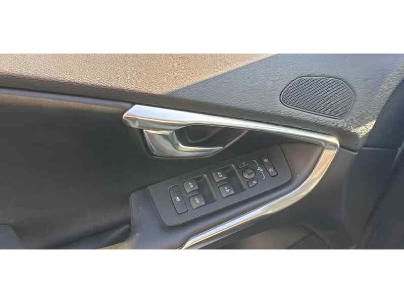 volvo v40 del año 2012