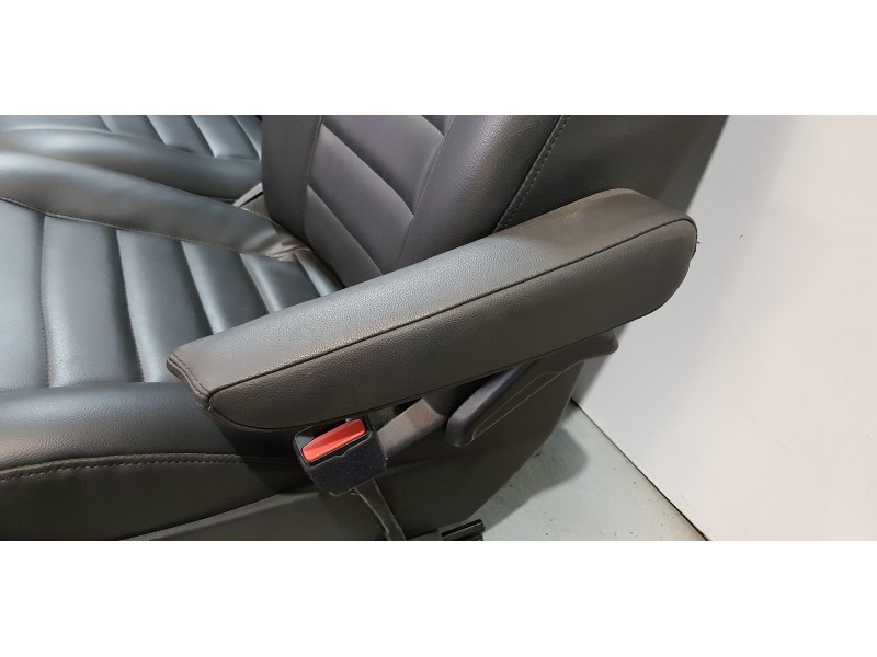 Recambio de juego asientos completo para citroen c4 grand picasso feel referencia OEM IAM   