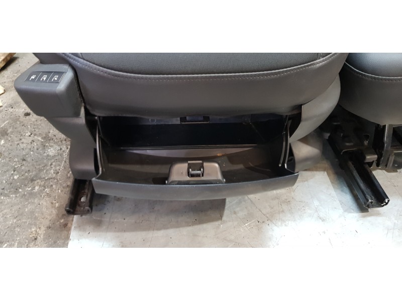 Recambio de juego asientos completo para citroen c4 grand picasso feel referencia OEM IAM    Recambio de juego asientos completo para citroen c4 grand picasso feel referencia OEM IAM