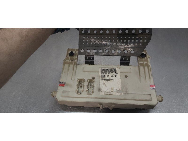 Recambio de caja reles / fusibles para ford focus lim. (cb4) trend referencia OEM IAM 7M5T14A073BB  