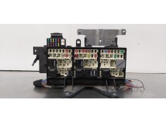 Recambio de caja reles / fusibles para jaguar xf r-sport awd referencia OEM IAM C2D23644  