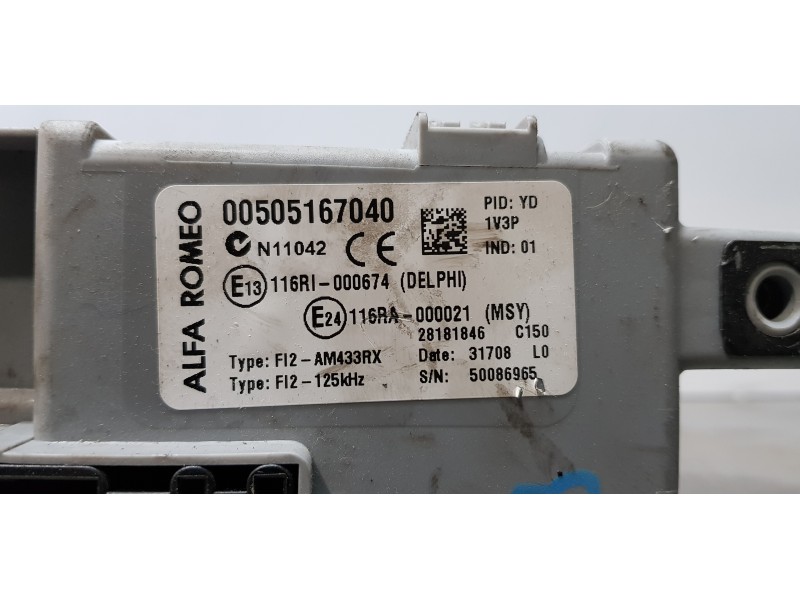 Recambio de caja reles / fusibles para alfa romeo mito (145) progression referencia OEM IAM 00505167040  