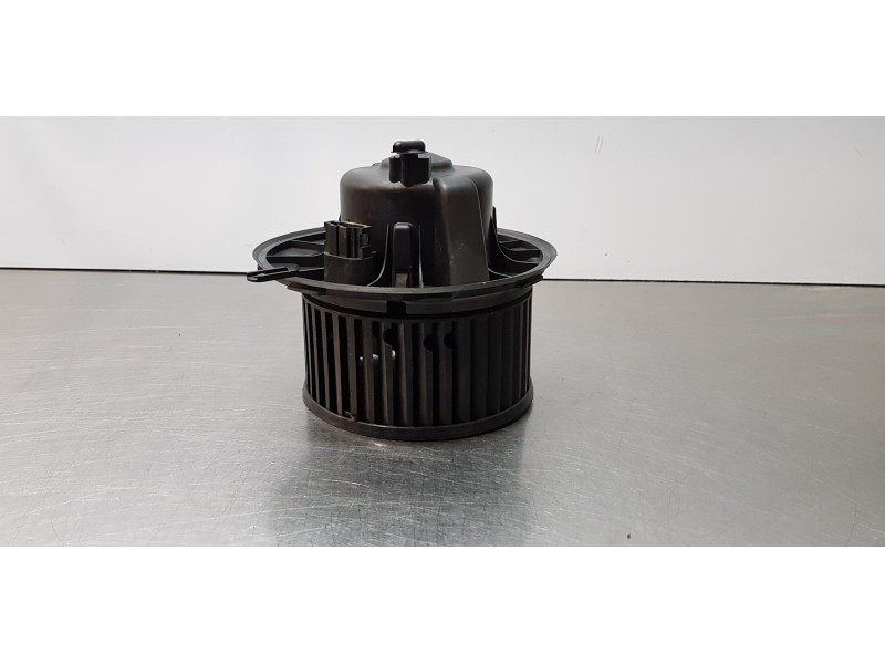Recambio de motor calefaccion para volkswagen caddy furgón/kombi kombi referencia OEM IAM 1K1819015E  