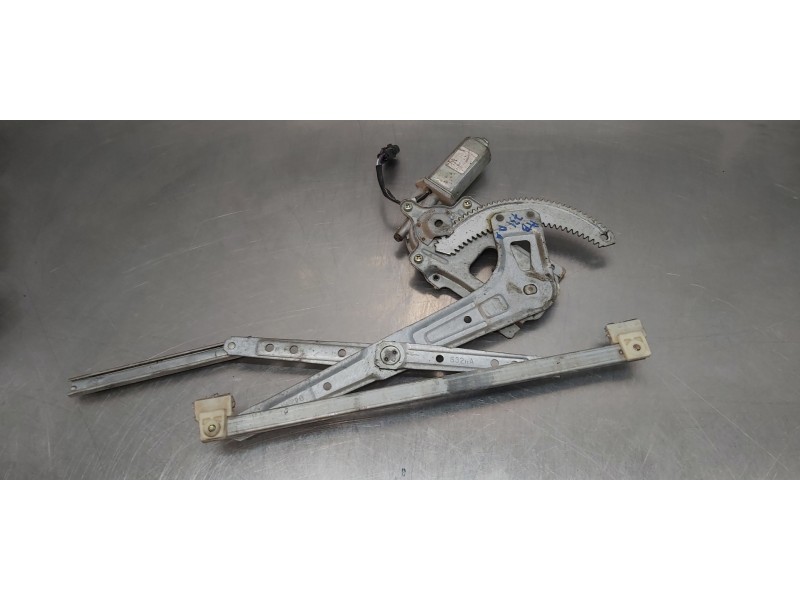 Recambio de elevalunas delantero derecho para opel monterey ltd referencia OEM IAM   