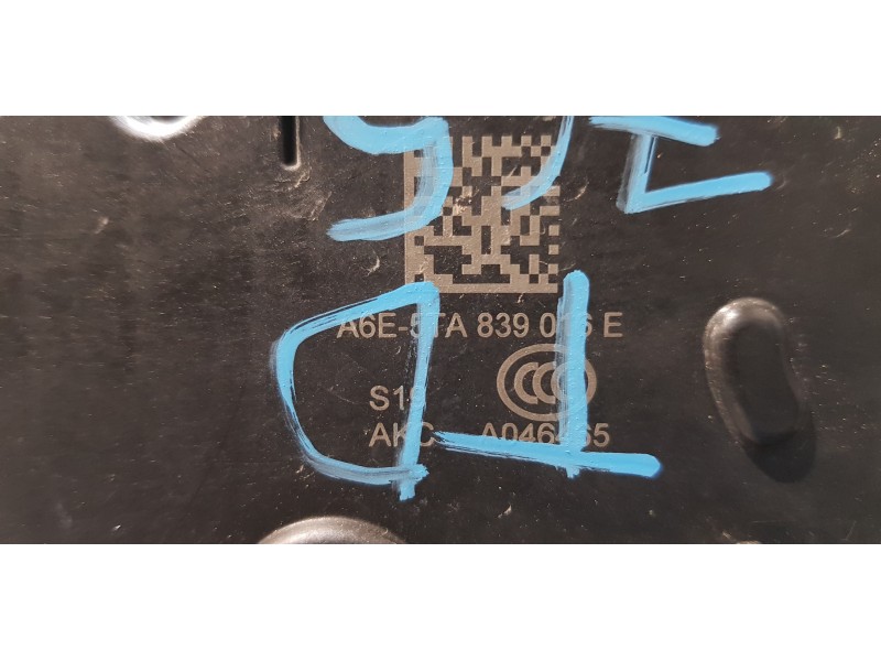 Recambio de cerradura puerta trasera derecha para volkswagen golf vii lim. advance bluemotion tech. referencia OEM IAM 5TA839016 Recambio de cerradura puerta trasera derecha para volkswagen golf vii lim. advance bluemotion tech. referencia OEM IAM 5TA839016