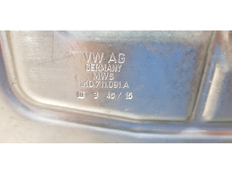 Recambio de palanca cambio para volkswagen caddy furgón/kombi kombi referencia OEM IAM 1K0711061B  