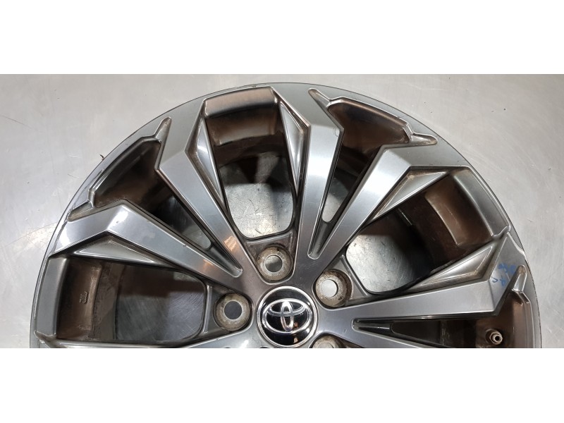 Recambio de llanta para toyota rav4 hybrid 4x2 advance referencia OEM IAM 4261A42160  