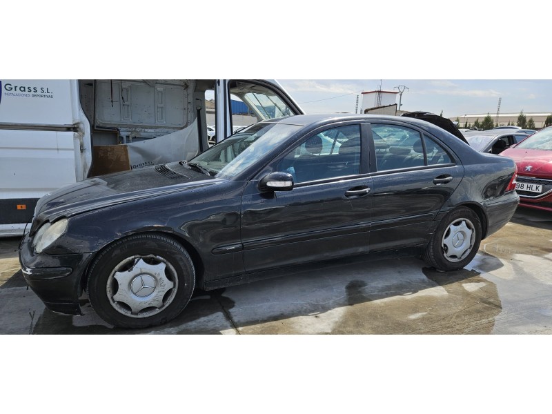 mercedes clase c (w203) berlina del año 2000