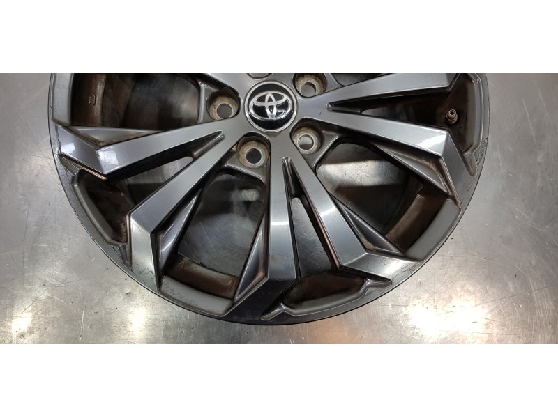 Recambio de llanta para toyota rav4 hybrid 4x2 advance referencia OEM IAM 4261A42160  