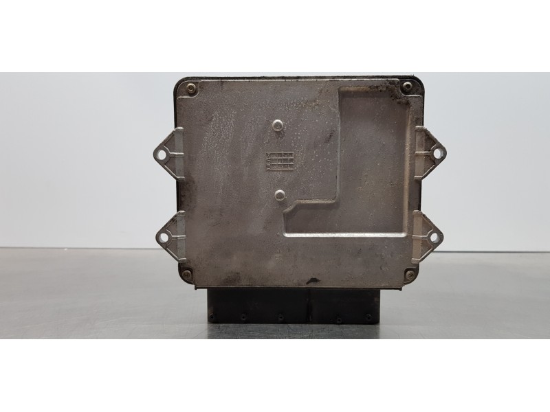 Recambio de centralita motor uce para opel corsa c cosmo referencia OEM IAM 55197119  